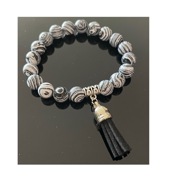 Nopinchy Jewelry - Nopinchy Malachite No Pinch Tassel Bracelet